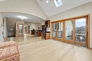 9N954 Heatherington Pl, Elgin, IL 60124 - Photo 16