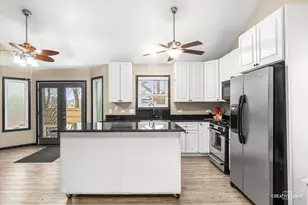 129 Seton Creek Dr, Oswego, IL 60543 - Photo 4