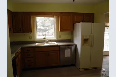 2264 Ridgeview Drive, Muscatine, IA 52761 - Photo 10