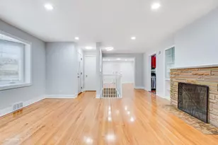 8845 Mango Ave, Morton Grove, IL 60053 - Photo 8