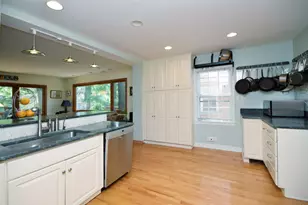 319 Wesley Ave, Evanston, IL 60202 - Photo 14