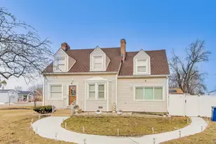 150 Country Club Dr, Northlake, IL 60164 - Photo 2