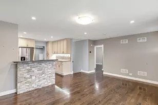 250 N Irving Ave, Hillside, IL 60162 - Photo 6