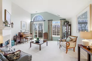 30W038 Willow Ln, Warrenville, IL 60555 - Photo 6