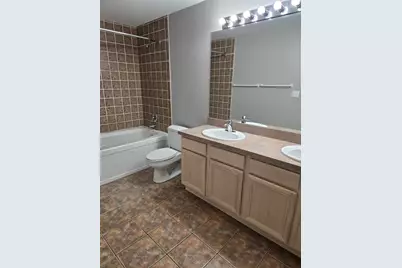 811 W 15th Place #703, Chicago, IL 60608 - Photo 14