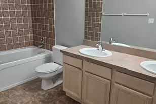 811 W 15th Pl, Chicago, IL 60608 - Photo 14