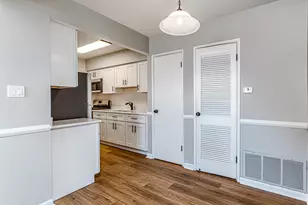 11036 Kilpatrick Ave, Oak Lawn, IL 60453 - Photo 4