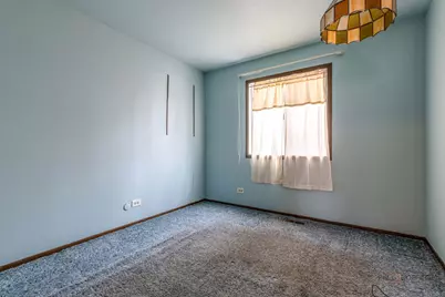 105 Asheville Court, Vernon Hills, IL 60061 - Photo 10