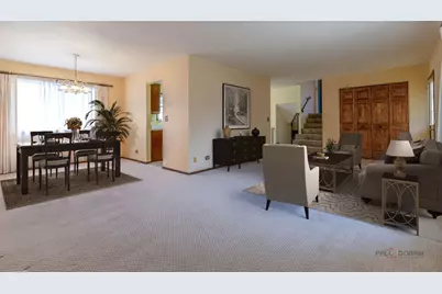 105 Asheville Court, Vernon Hills, IL 60061 - Photo 2