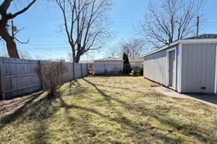 3246 176th St, Hammond, IN 46323 - Photo 18