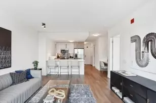 350 N Canal St, Chicago, IL 60606 - Photo 2