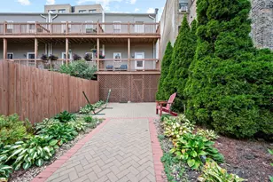 4633 N Winthrop Ave, Chicago, IL 60640 - Photo 2