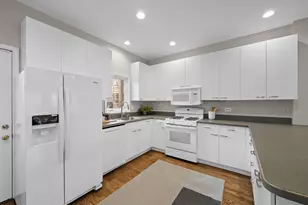 4633 N Winthrop Ave, Chicago, IL 60640 - Photo 8