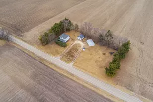 12539 Fairview Dr, Dekalb, IL 60115 - Photo 2