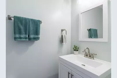 509 W Hawthorne Boulevard, Mundelein, IL 60060 - Photo 12