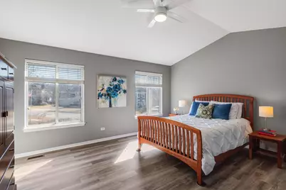 509 W Hawthorne Boulevard, Mundelein, IL 60060 - Photo 18