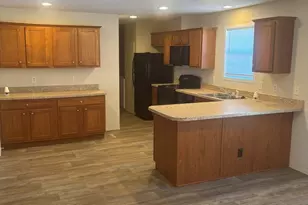 186 Carriage Ln, Sauk Village, IL 60411 - Photo 4