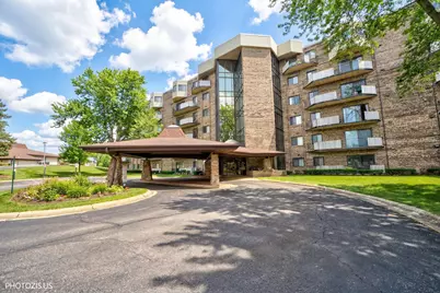 1275 E Baldwin Lane #602, Palatine, IL 60074 - Photo 1