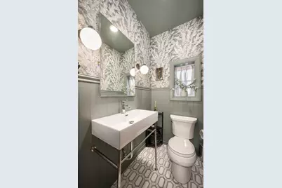 6529 N Ponchartrain Boulevard, Chicago, IL 60646 - Photo 22