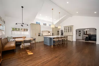 6529 N Ponchartrain Boulevard, Chicago, IL 60646 - Photo 6