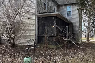 105 W Adams St, Pesotum, IL 61863 - Photo 2