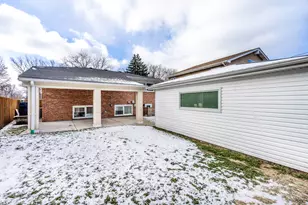 10841 Laramie Ave, Oak Lawn, IL 60453 - Photo 4