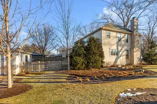 629 Kenwood Ave, Libertyville, IL 60048 - Photo 26