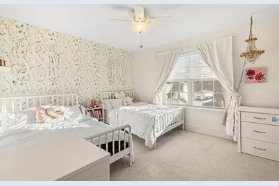 629 Kenwood Avenue, Libertyville, IL 60048 - Photo 18