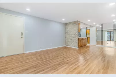 6728 W 64th Place #2B, Chicago, IL 60638 - Photo 2