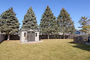 1565 Candlewood Dr, Crystal Lake, IL 60014 - Photo 18