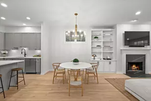 2650 N Mildred Ave, Chicago, IL 60614 - Photo 12