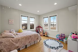 15 W Woodstock St, Crystal Lake, IL 60014 - Photo 24