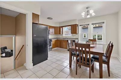 15 W Woodstock Street, Crystal Lake, IL 60014 - Photo 8