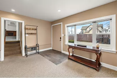 15 W Woodstock Street, Crystal Lake, IL 60014 - Photo 10