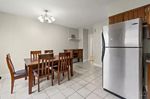 15 W Woodstock St, Crystal Lake, IL 60014 - Photo 4