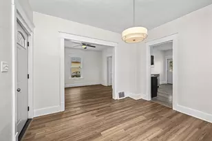 1820 40th St, Rock Island, IL 61201 - Photo 4