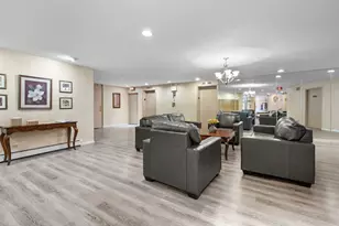 909 E Kenilworth Ave, Palatine, IL 60074 - Photo 2