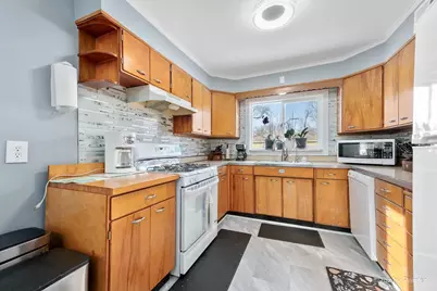 186 Illinois Street, Crystal Lake, IL 60014 - Photo 10