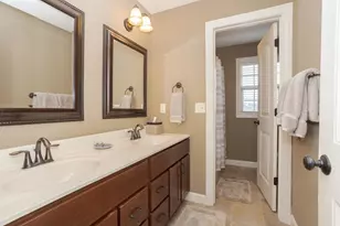 2110 Sinclair Ct, Bloomington, IL 61704 - Photo 32