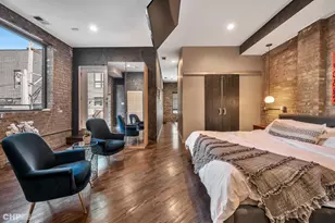 1424 W Grand Ave, Chicago, IL 60642 - Photo 10