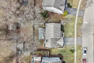 1310 Mayfair Ln, Grayslake, IL 60030 - Photo 34