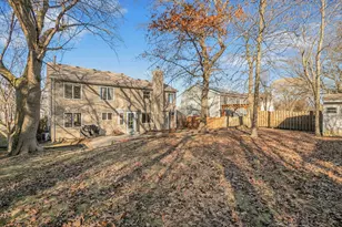 1310 Mayfair Ln, Grayslake, IL 60030 - Photo 24