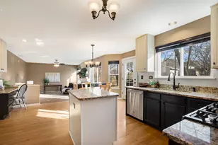 1310 Mayfair Ln, Grayslake, IL 60030 - Photo 10