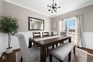 2220 Brookwood Dr, South Elgin, IL 60177 - Photo 2