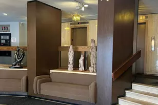 7061 N Kedzie Ave, Chicago, IL 60645 - Photo 2