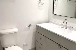 7061 N Kedzie Ave, Chicago, IL 60645 - Photo 10