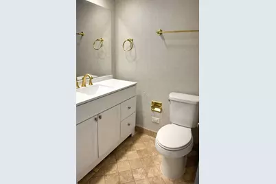 7061 N Kedzie Avenue #115, Chicago, IL 60645 - Photo 10