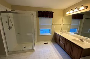 575 Capital Ln, Gurnee, IL 60031 - Photo 10