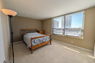 720 W Gordon Terrace, Chicago, IL 60613 - Photo 18