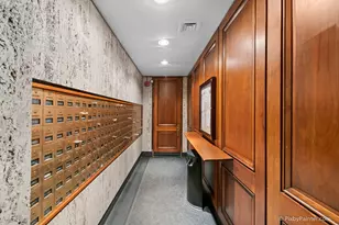 720 W Gordon Terrace, Chicago, IL 60613 - Photo 30